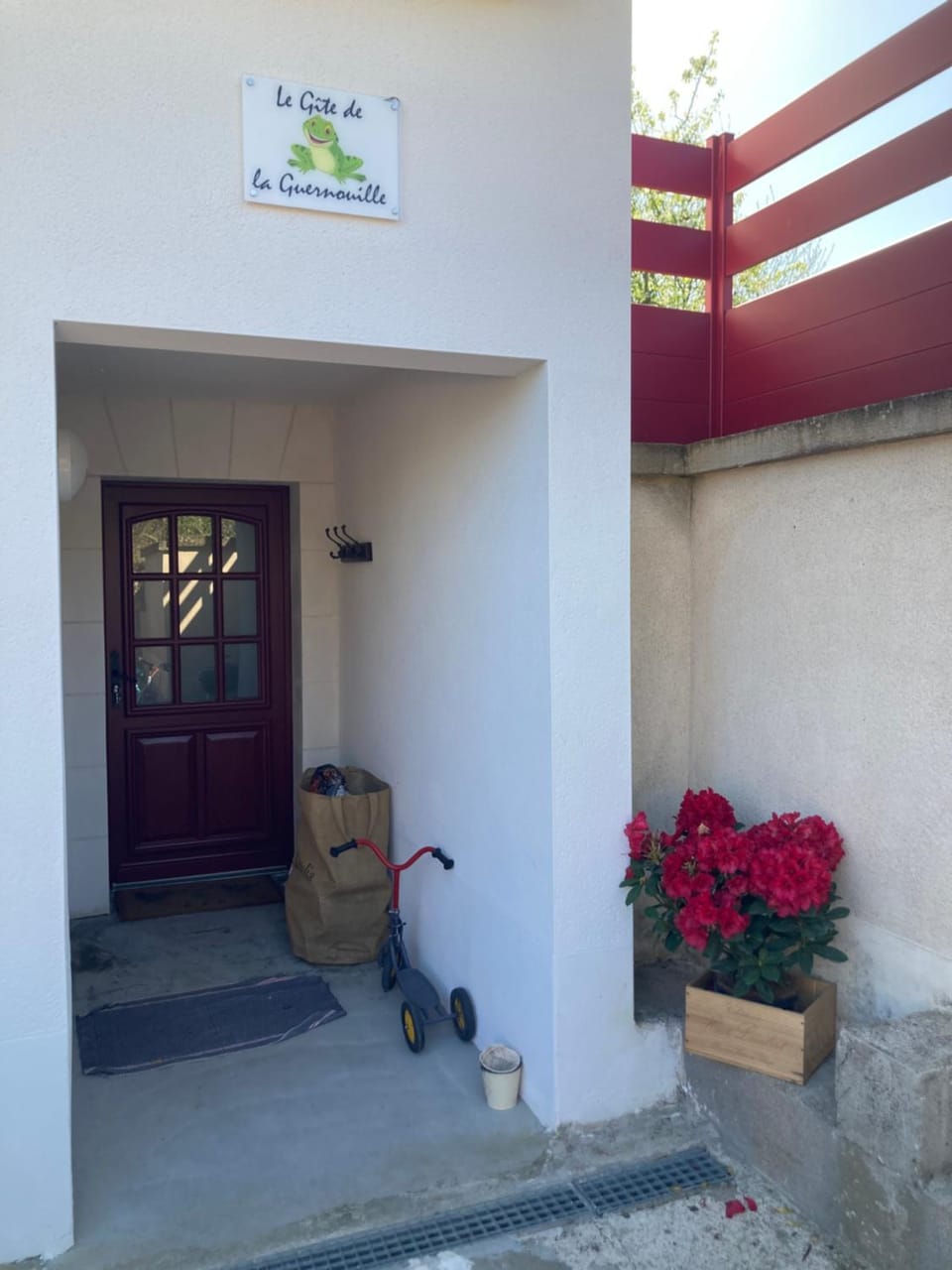 Facade/entrance