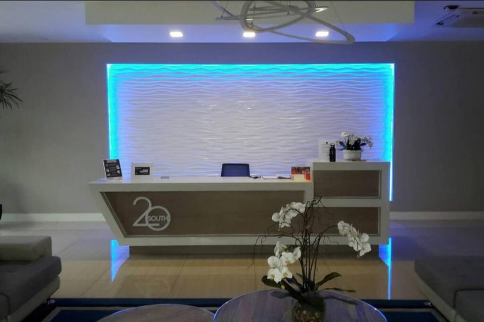 2 BR Kingston Lux Apt with pool - 106 Apartment in Kingston