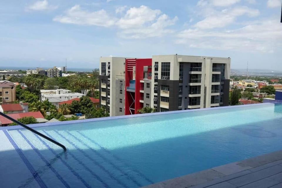 2 BR Kingston Lux Apt with pool - 106 Apartment in Kingston