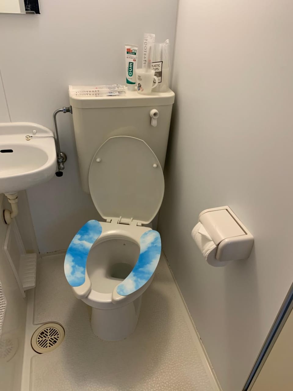留连之家，隣東京的千葉県市川生活交通便利经济型旅馆、适合家庭游使用！可根据予约配置婴幼儿床及老人推椅。 Apartment in Chiba Prefecture