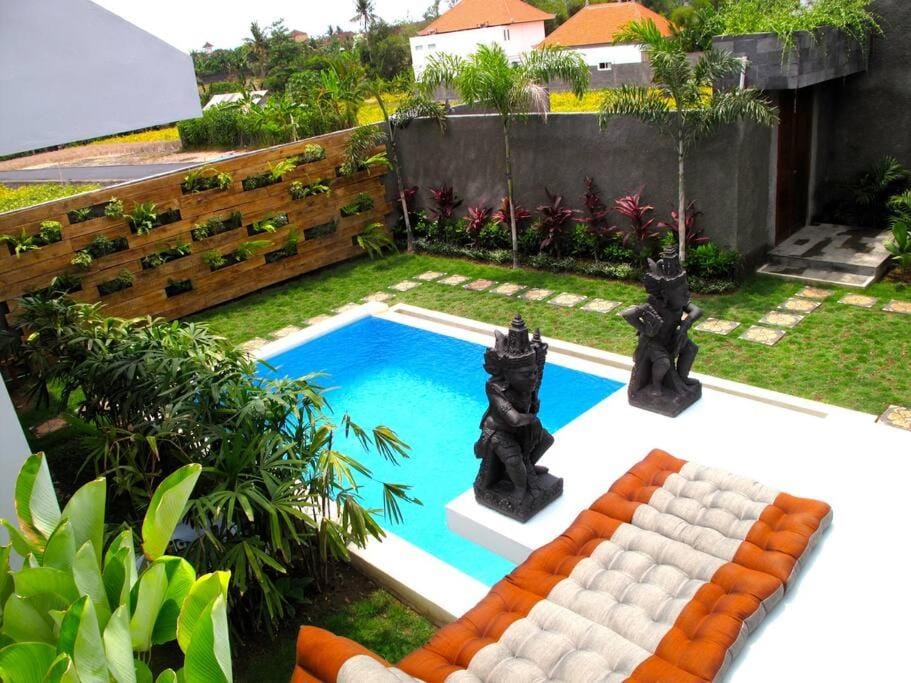JUNGLE JOGLO Villa in North Kuta