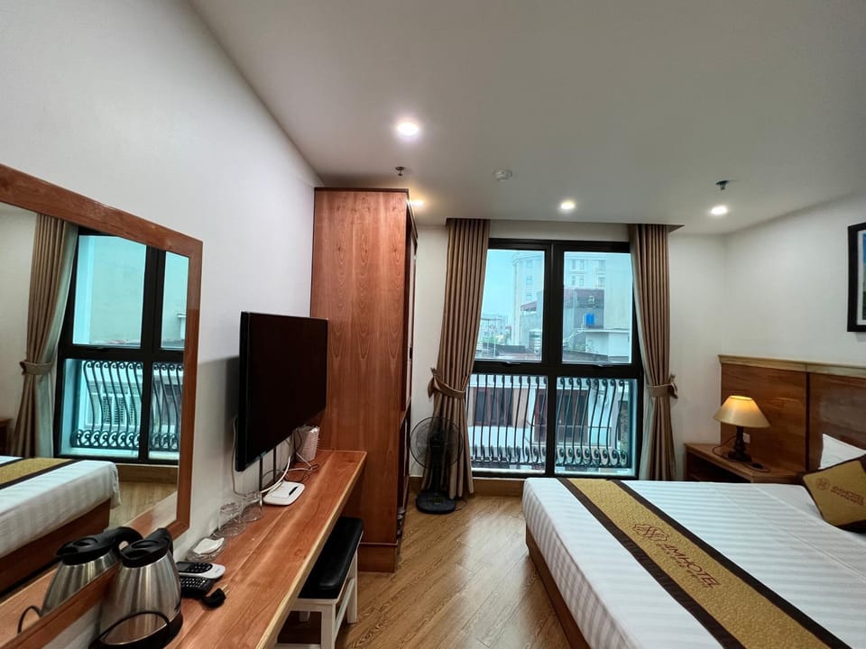 Seating area, Bedroom