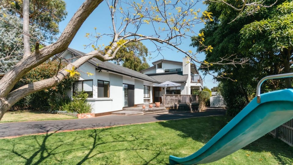 Wonga Beach Retreat House in Dromana