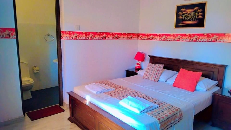 Bed, View (from property/room), Photo of the whole room, Bedroom, towels