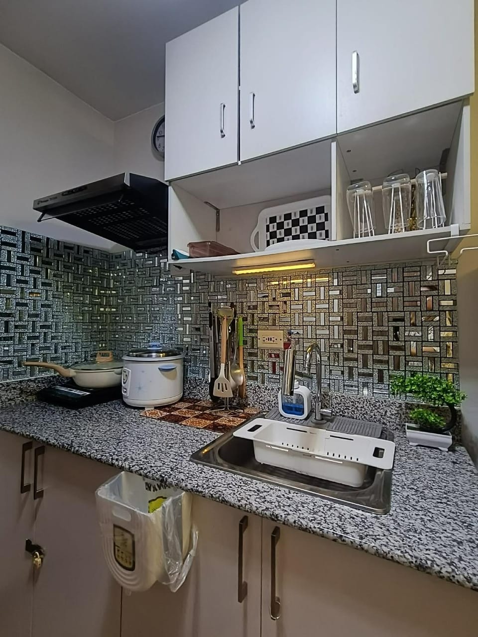 Kitchen or kitchenette, stove