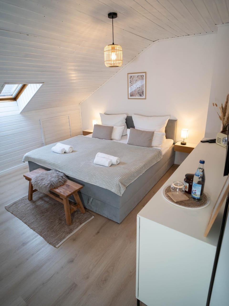 Bed, Bedroom
