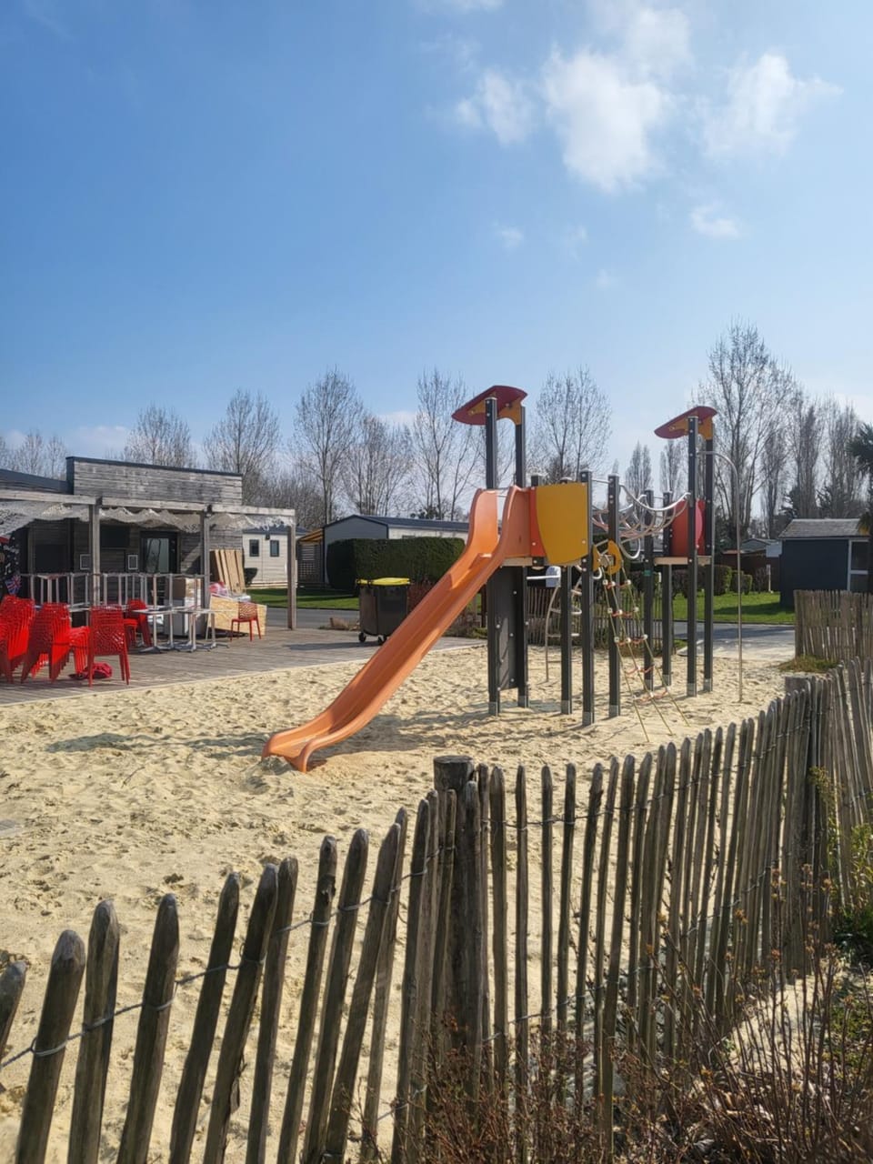 "Les pieds dans l'Orne" - Mobil home 5 personnes Campground/ 
RV Resort in Normandy