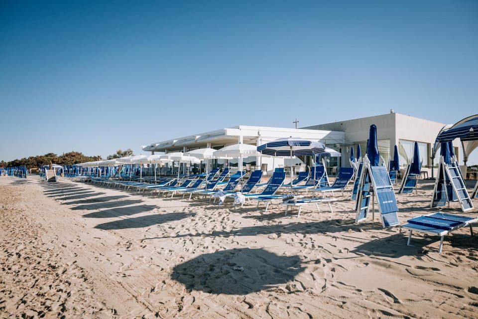 Beach, Sea view, sunbed