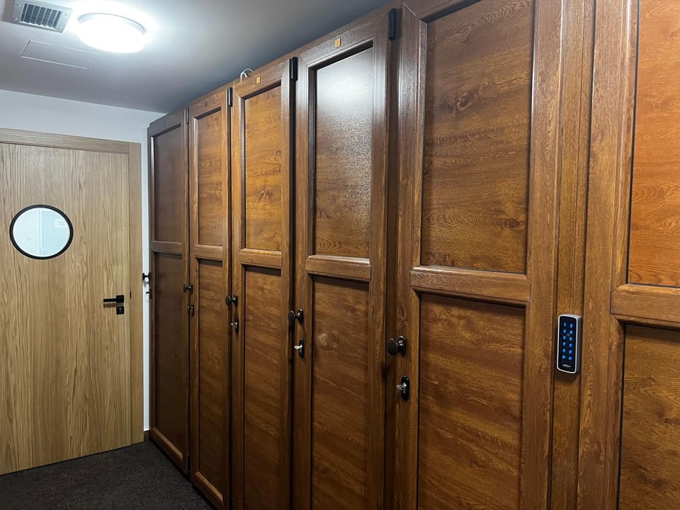 Area and facilities, microwave