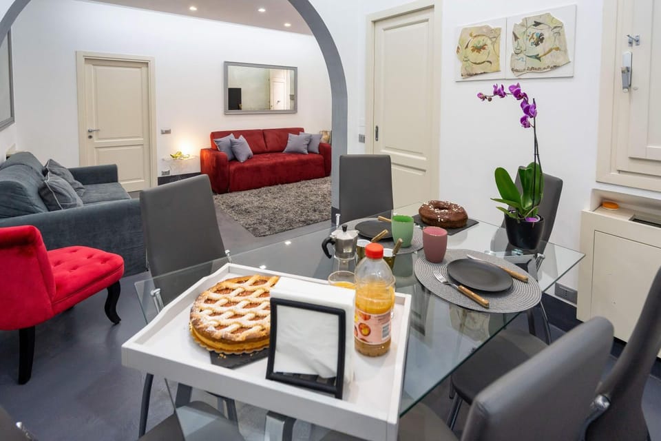 Living room, Dining area