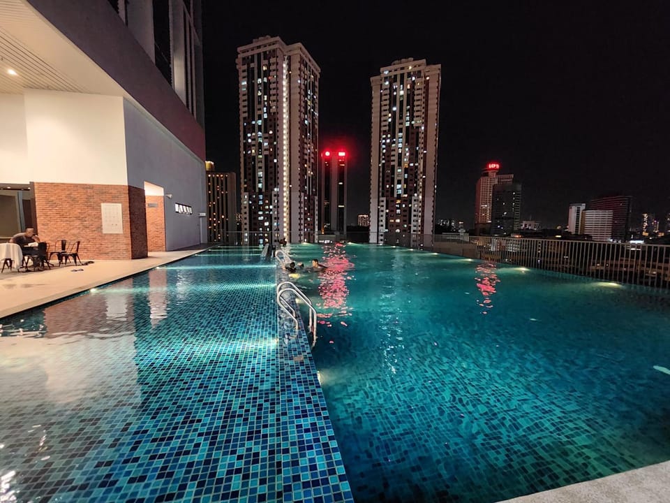 Swimming pool, Swimming pool