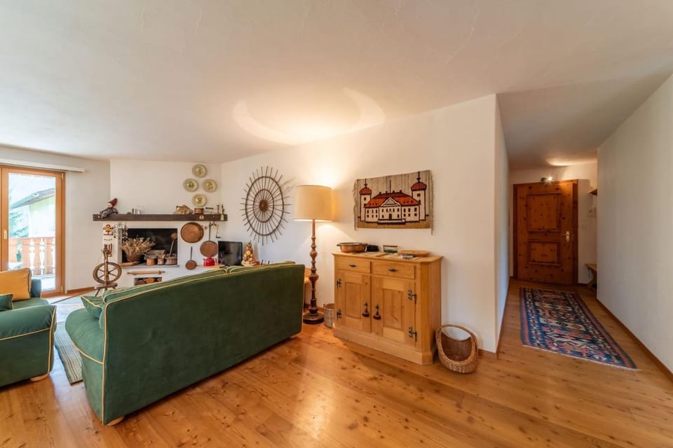 Communal lounge/ TV room, Living room