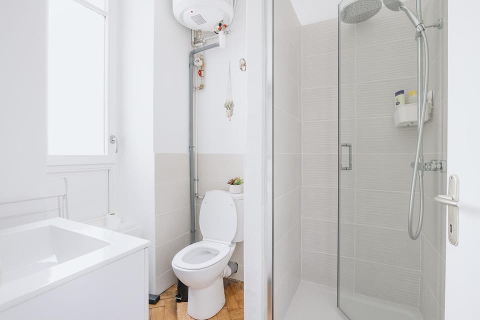 Shower, Toilet, Bathroom
