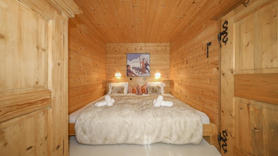 Bed, Bedroom, wardrobe