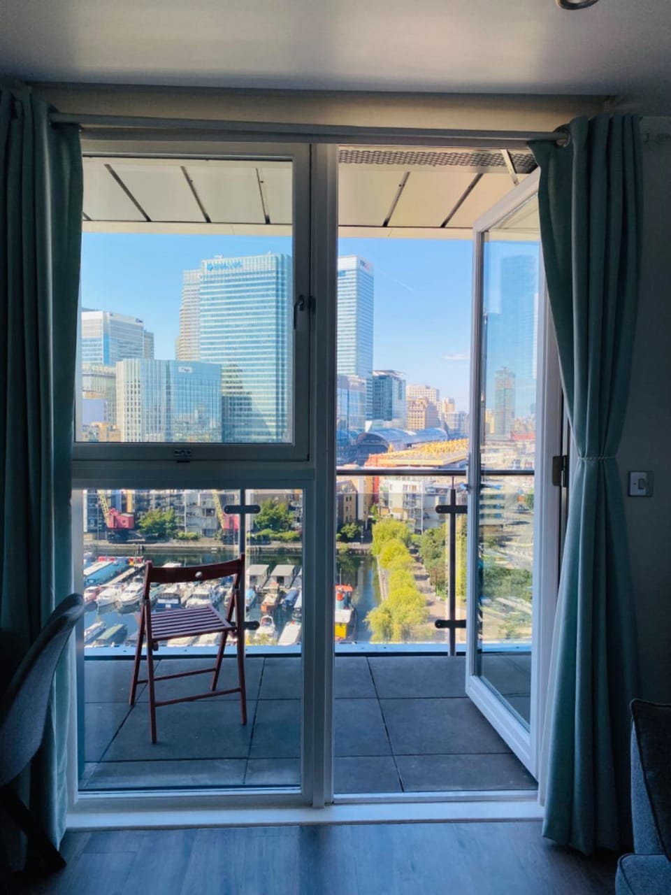 Morden 2bed2bath London Zone2 City/River View Home Apartment in London
