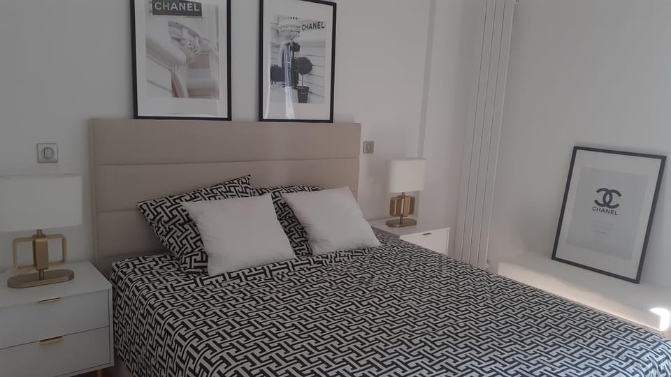 Le berlier 13 Apartment in Paris