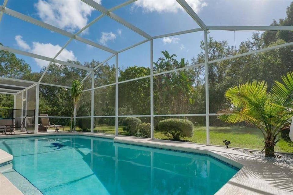 Garden, Swimming pool