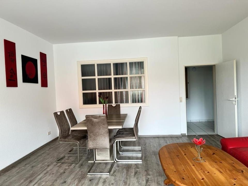 TV and multimedia, Living room, Dining area
