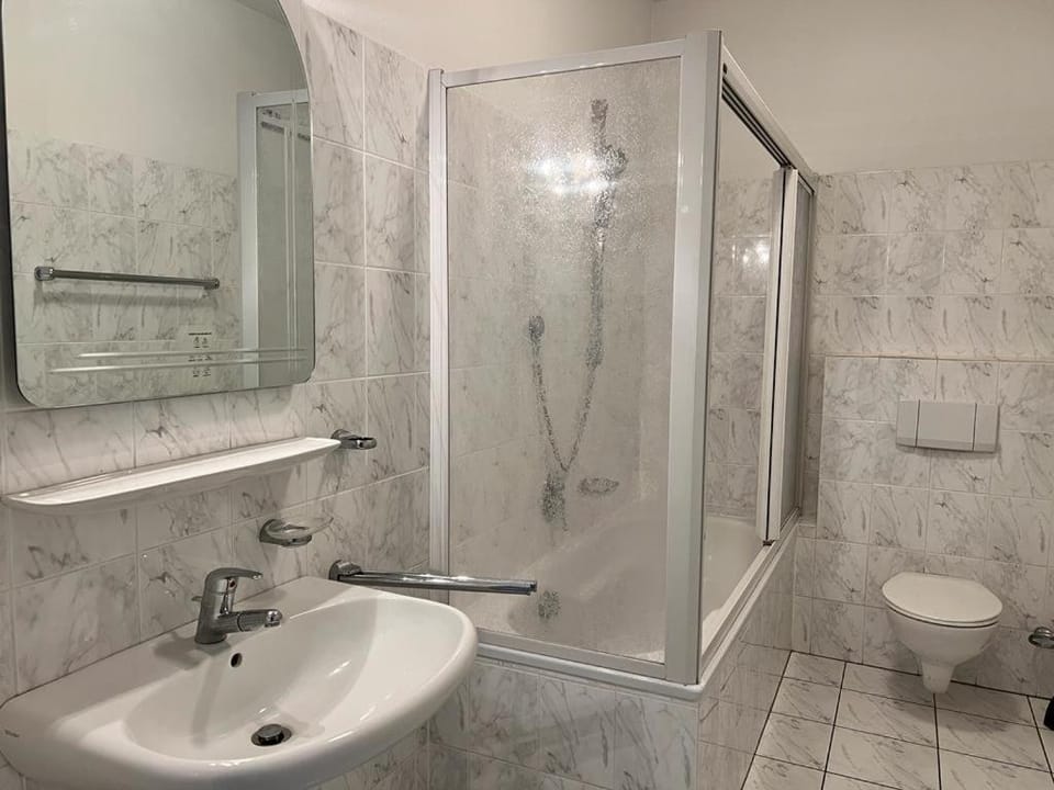 Shower, Bathroom, Bath