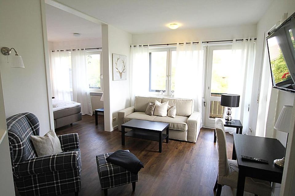 Hotel garni - Chiemsee-Pension-Seebruck Bed and Breakfast in Salzburgerland