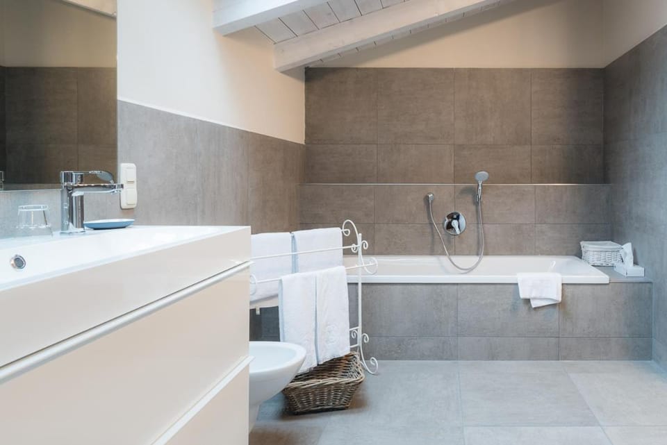 Bathroom, Bathroom