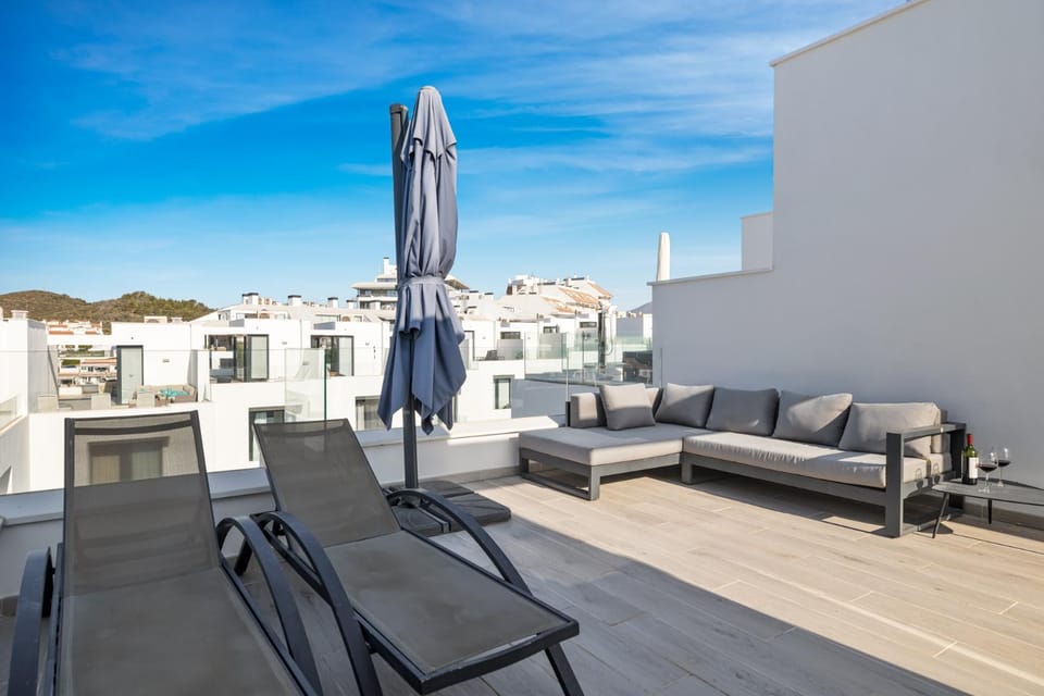 Balcony/Terrace, sunbed