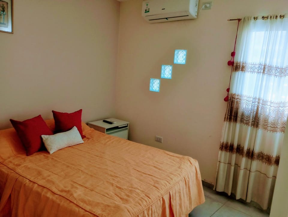 Bedroom, air conditioner