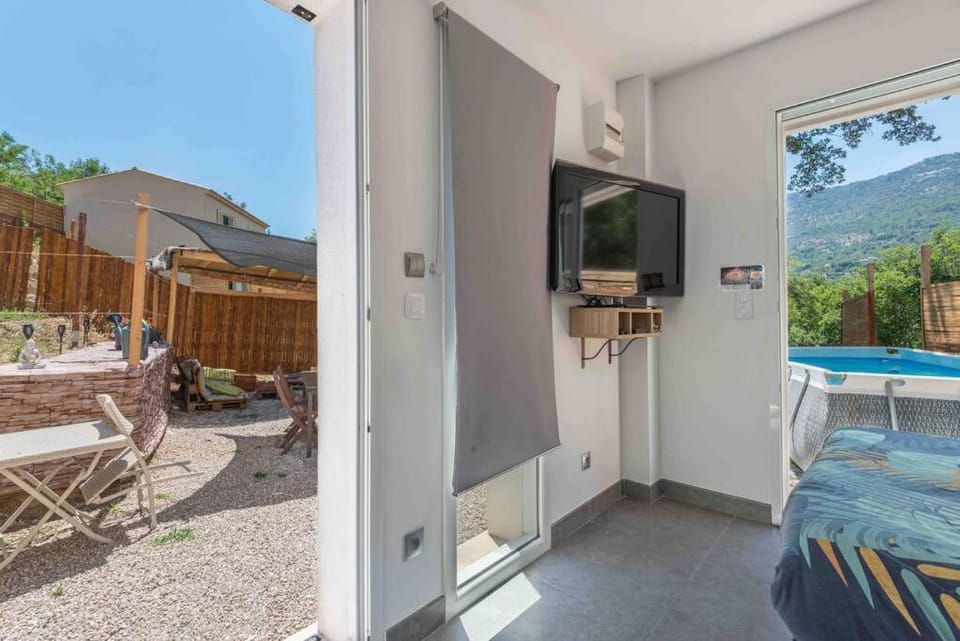 Patio, TV and multimedia, View (from property/room), Pool view