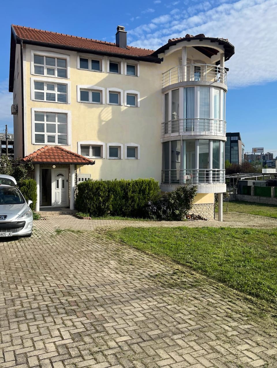 Property building, Parking