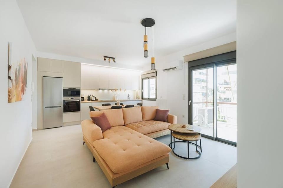 Kitchen or kitchenette, Living room, Seating area, Dining area, minibar, pet friendly, stove