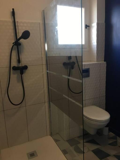 Studio très agréable avec balcon et Wi-Fi Apartment in Sanary-sur-Mer