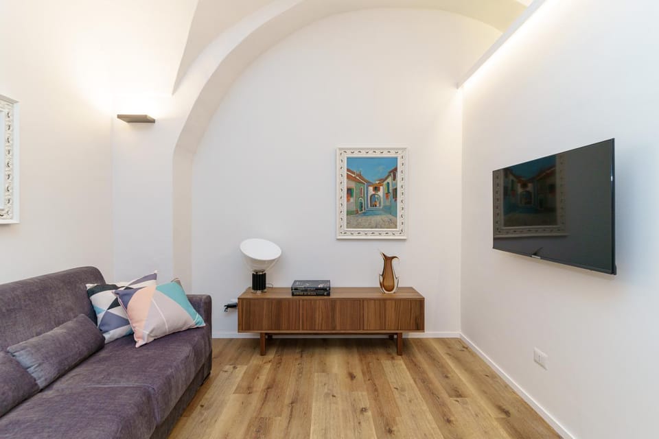 TV and multimedia, Seating area