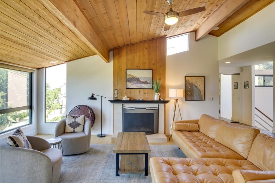 Solana Beach Condo with Community Pool, Beach Access Apartment in Solana Beach