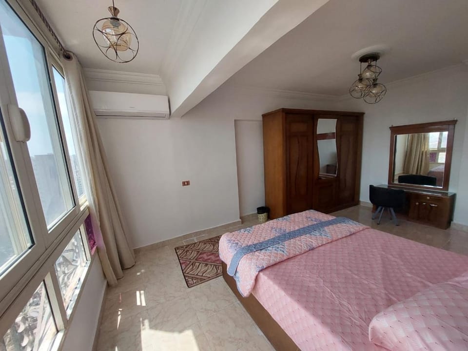 Photo of the whole room, Bedroom, Garden view, Landmark view, Street view, Quiet street view, internet, wardrobe, air conditioner