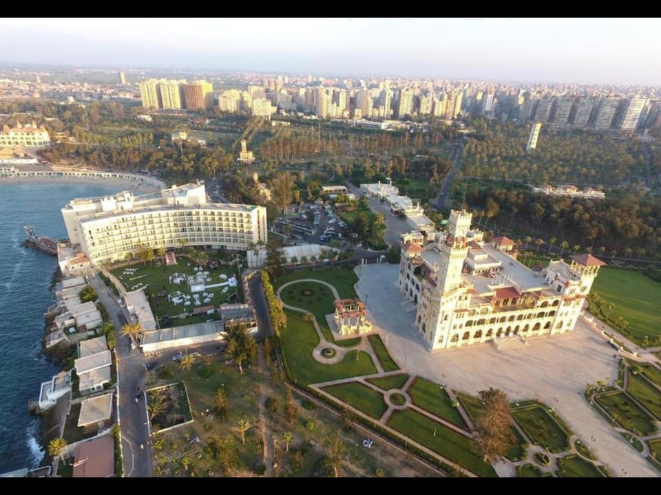 Natural landscape, Bird's eye view, Garden, Balcony/Terrace, Location