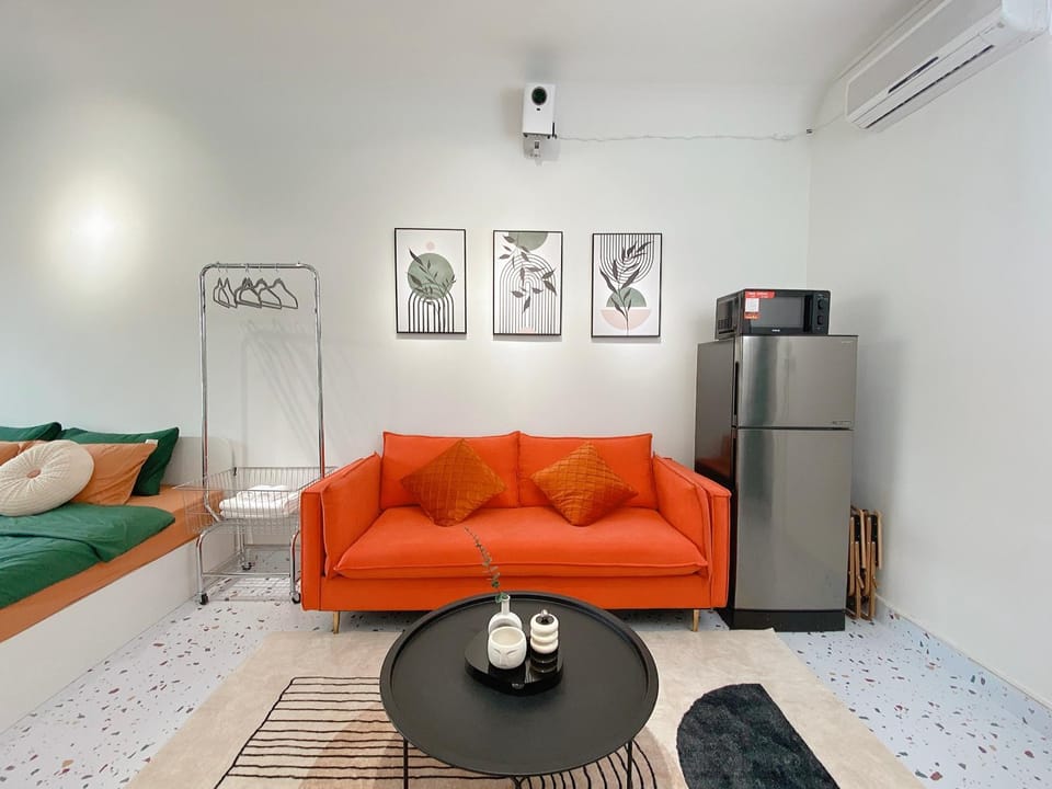 Living room, Seating area, air conditioner