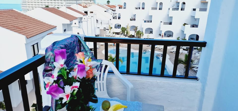 View (from property/room), Balcony/Terrace, Sea view