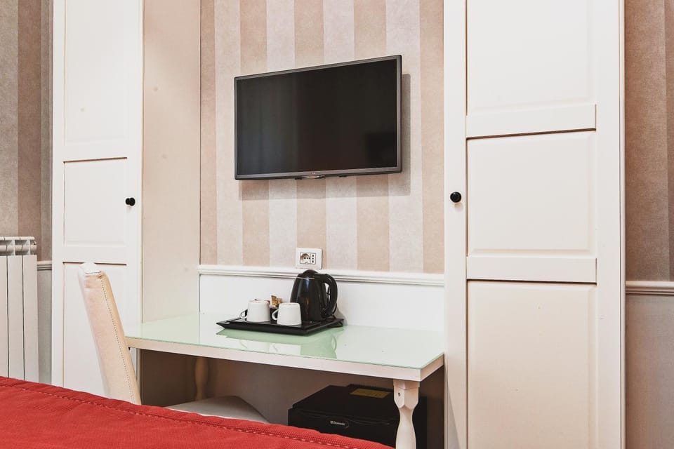 TV and multimedia, Coffee/tea facilities