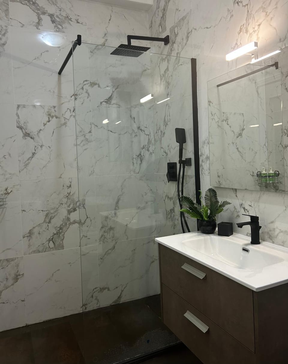Shower, Bathroom