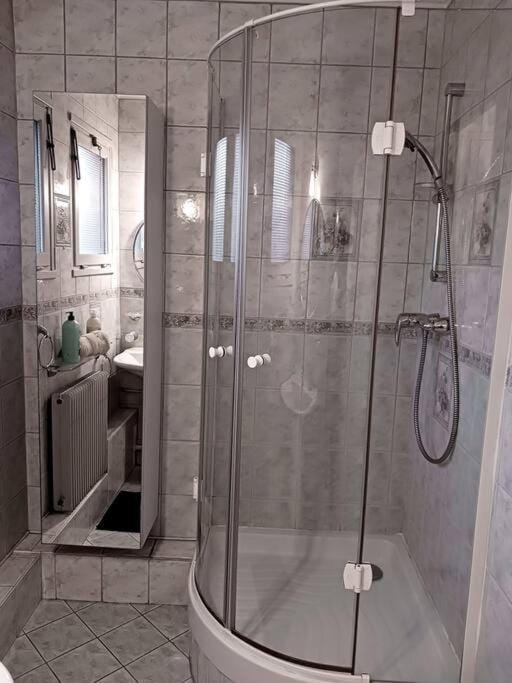 Shower, Bathroom