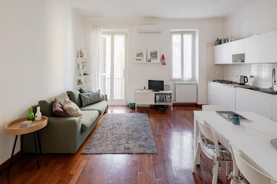 TV and multimedia, Kitchen or kitchenette, Living room, Dining area