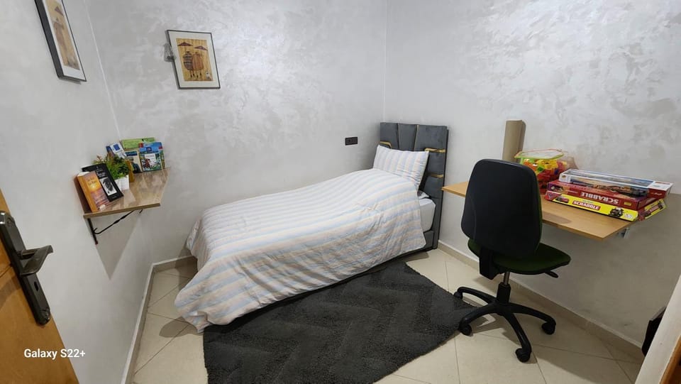Seating area, Bedroom