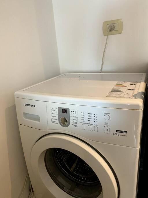 C Excepcional Estudio en Palermo Hollywood 300Mb speed Apartment in Buenos Aires