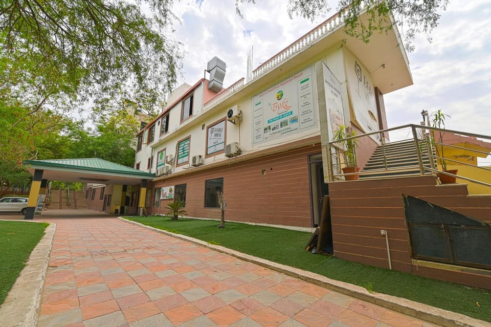 Property building, Facade/entrance