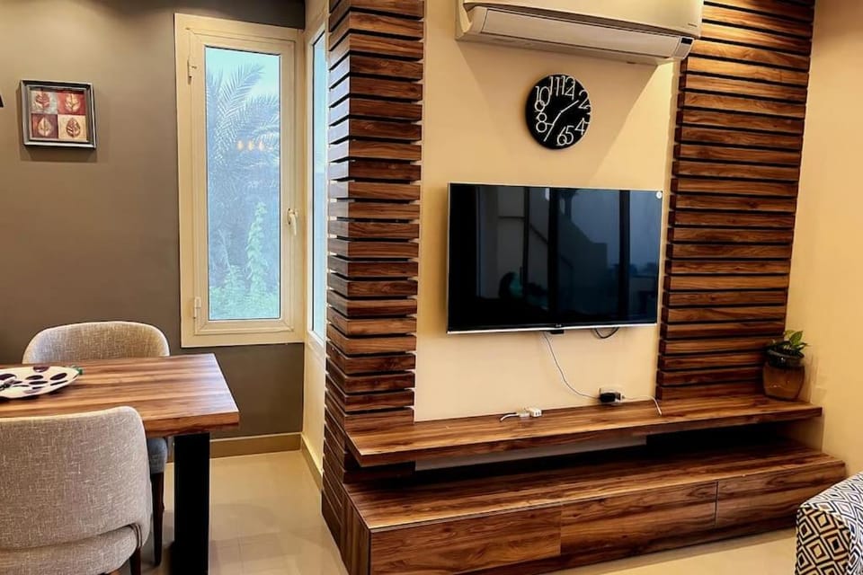 Living room, Seating area, Evening entertainment, hair dresser, air conditioner