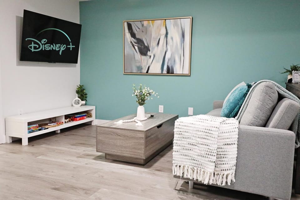 TV and multimedia, Living room, Seating area