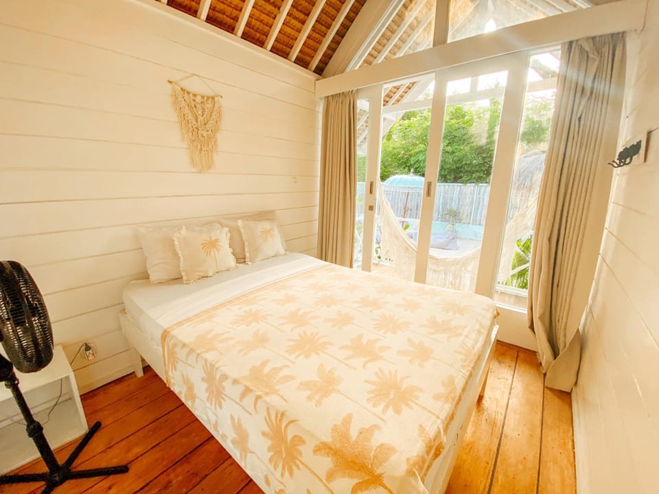 Bed, View (from property/room), Photo of the whole room, Bedroom, Pool view