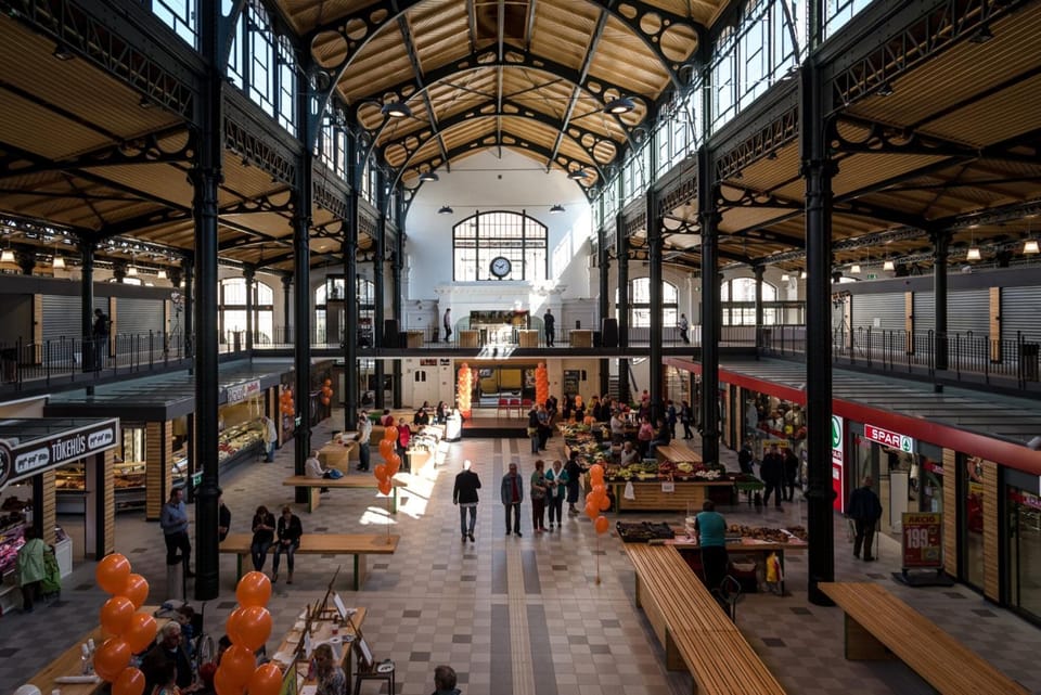 Property building, Restaurant/places to eat, Food, Supermarket/grocery shop, Shopping Area, Location