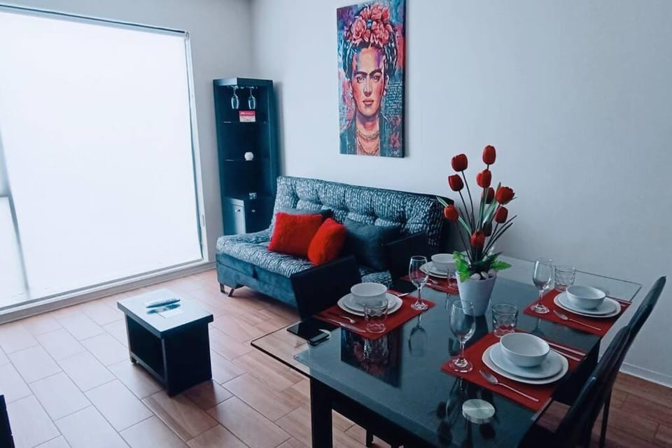 Coffee/tea facilities, Living room, Seating area, Dining area