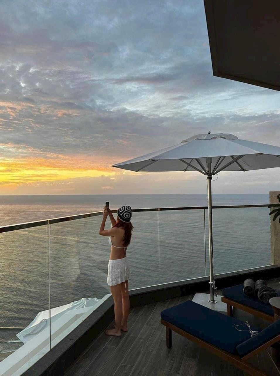 Day, People, Natural landscape, Balcony/Terrace, Sea view, Sunrise, Sunset, group of guests, Internal: Not applicable to any particular room